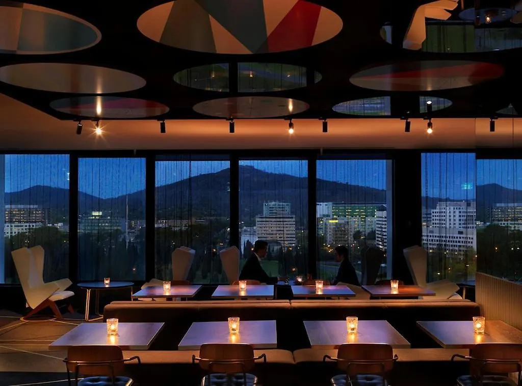 **** Hotel Qt Canberra Australia