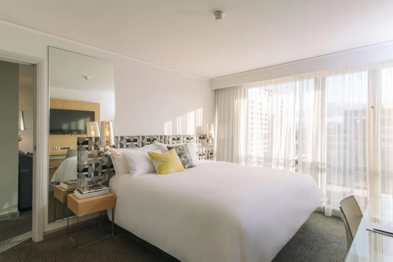 Qt Canberra Hotel