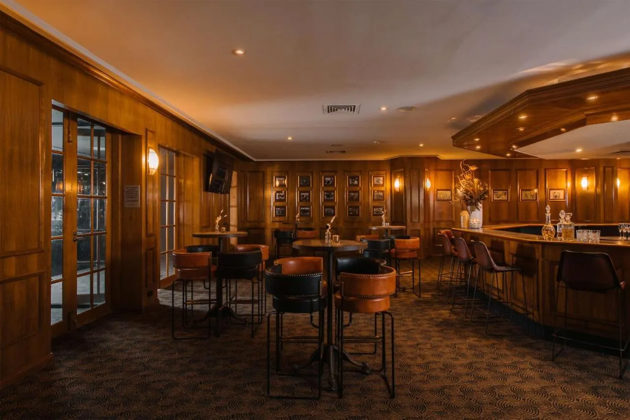Qt Canberra Hotel